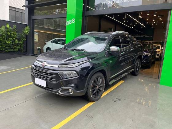 FIAT TORO 2.0 16V TURBO DIESEL RANCH 4WD AT9 FIAT TORO 2.0 16V TURBO DIESEL RANCH 4WD AT9